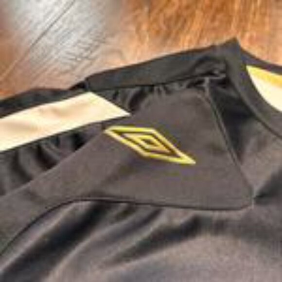 Umbro Black & White Ombre Soccer Jersey – Size L - Picture 3 of 6